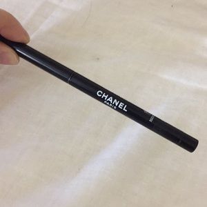 Chanel eyeliner!!!